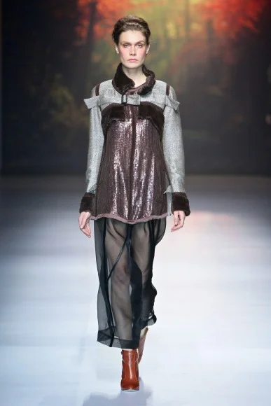1403_MBFWJ_SDR_9191_StefaniaMorland_w387_h580.jpg