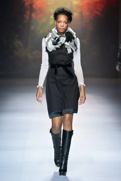 1403_MBFWJ_SDR_9254_StefaniaMorland_w387_h580.jpg