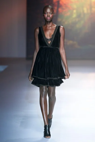 1403_MBFWJ_SDR_9385_StefaniaMorland_w387_h580.jpg