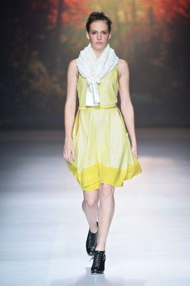 1403_MBFWJ_SDR_9454_StefaniaMorland_w387_h580.jpg