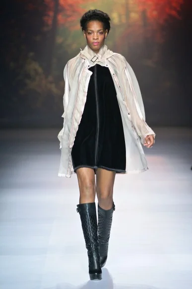 1403_MBFWJ_SDR_9585_StefaniaMorland_w387_h580.jpg