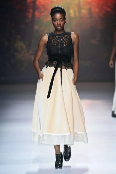 1403_MBFWJ_SDR_9635_StefaniaMorland_w387_h580.jpg