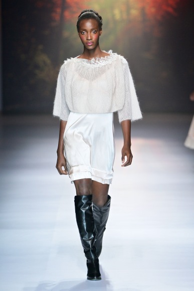 1403_MBFWJ_SDR_9664_StefaniaMorland_w387_h580.jpg