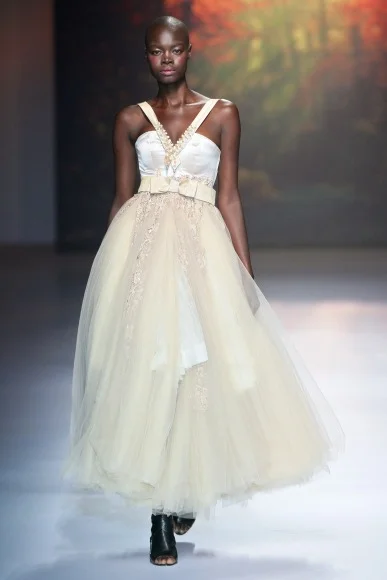 1403_MBFWJ_SDR_9736_StefaniaMorland_w387_h580.jpg