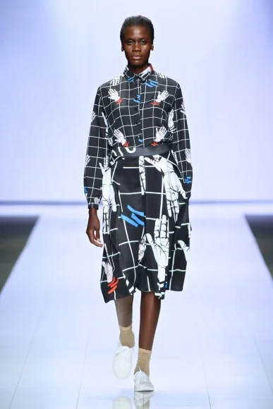 Selfi - MBFW J 15