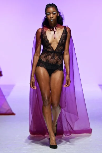 La Belle Noire - AFWL 16