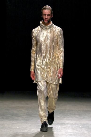 Mustafa Hassanali - SAMW AW 16
