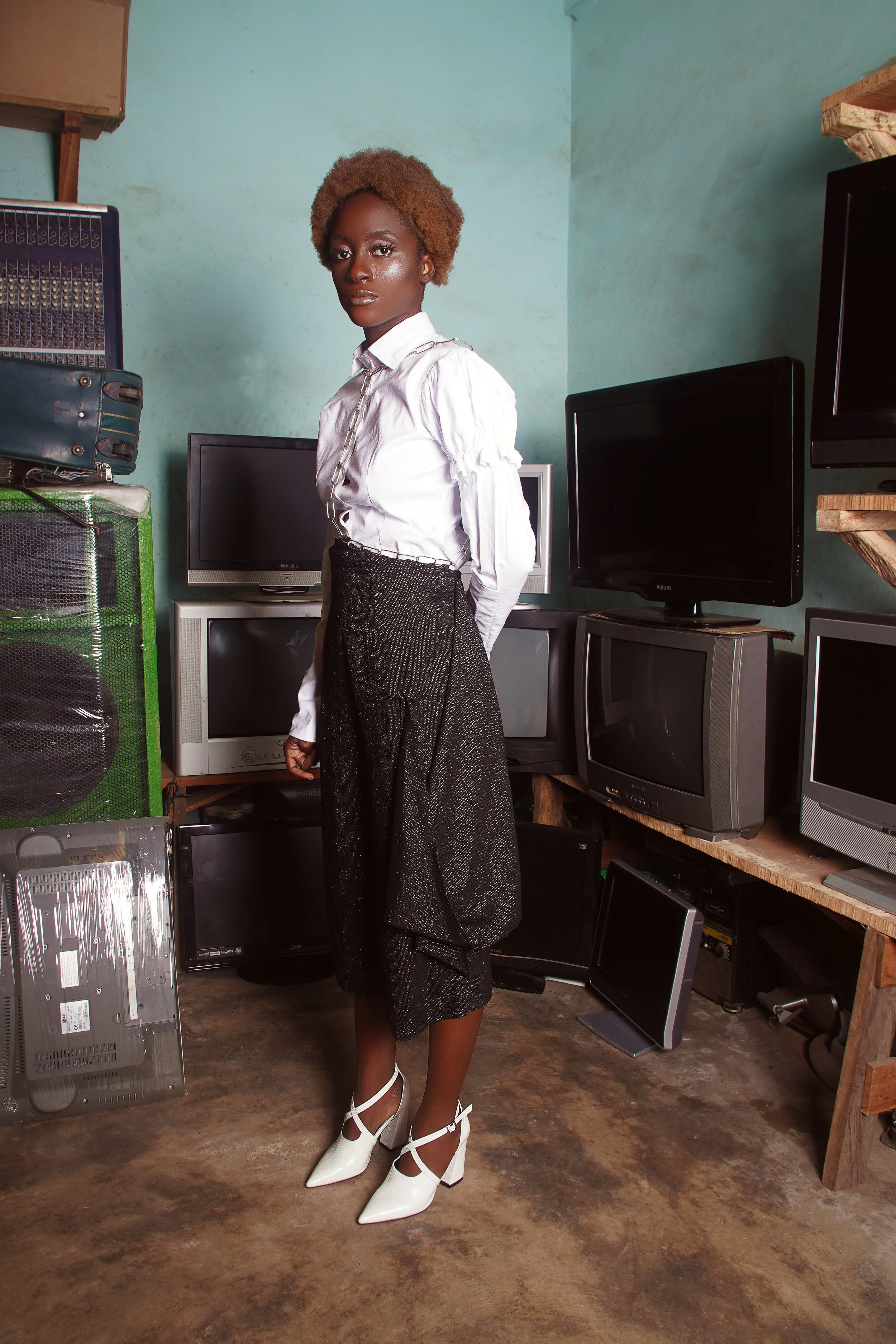 LOOK25b.jpg