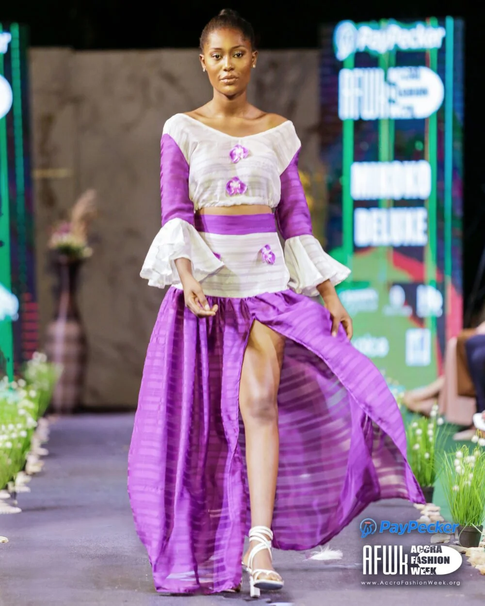day1-mikoko-deluxe-1.jpg