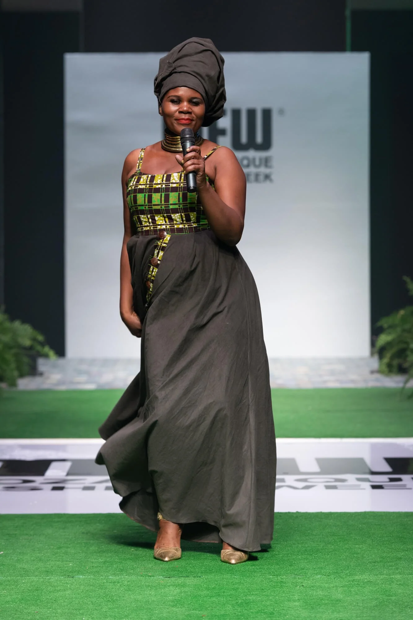 20201210_mfw_Uzuri_Creations-6.jpg