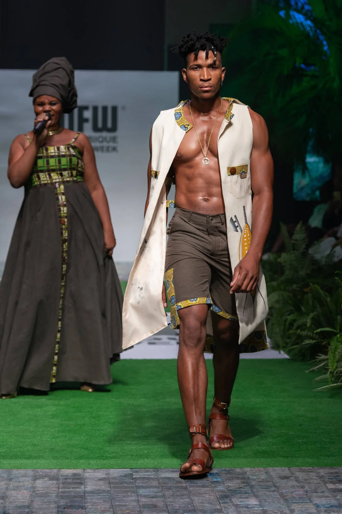 20201210_mfw_Uzuri_Creations-17.jpg