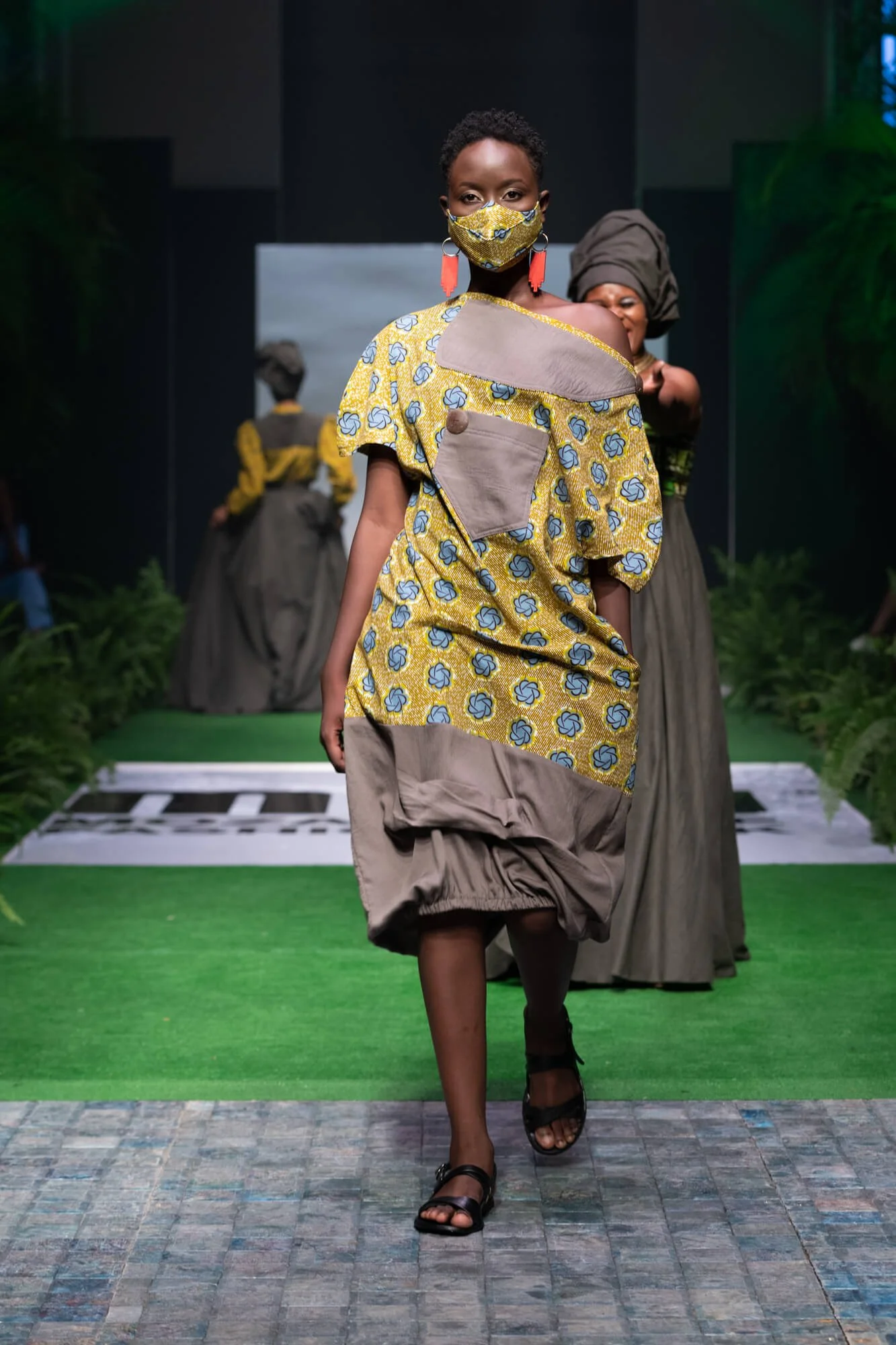 20201210_mfw_Uzuri_Creations-35.jpg