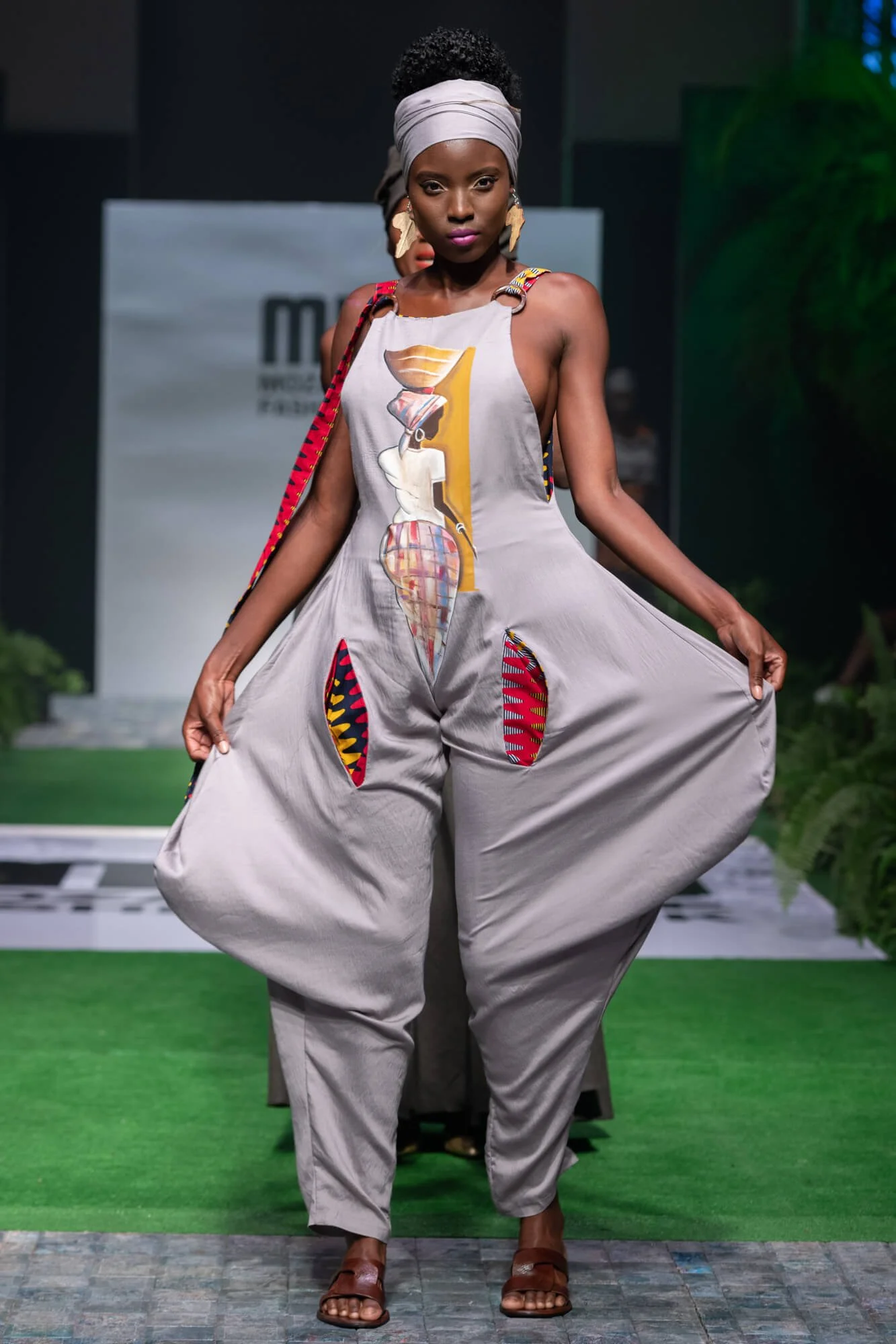 20201210_mfw_Uzuri_Creations-38.jpg