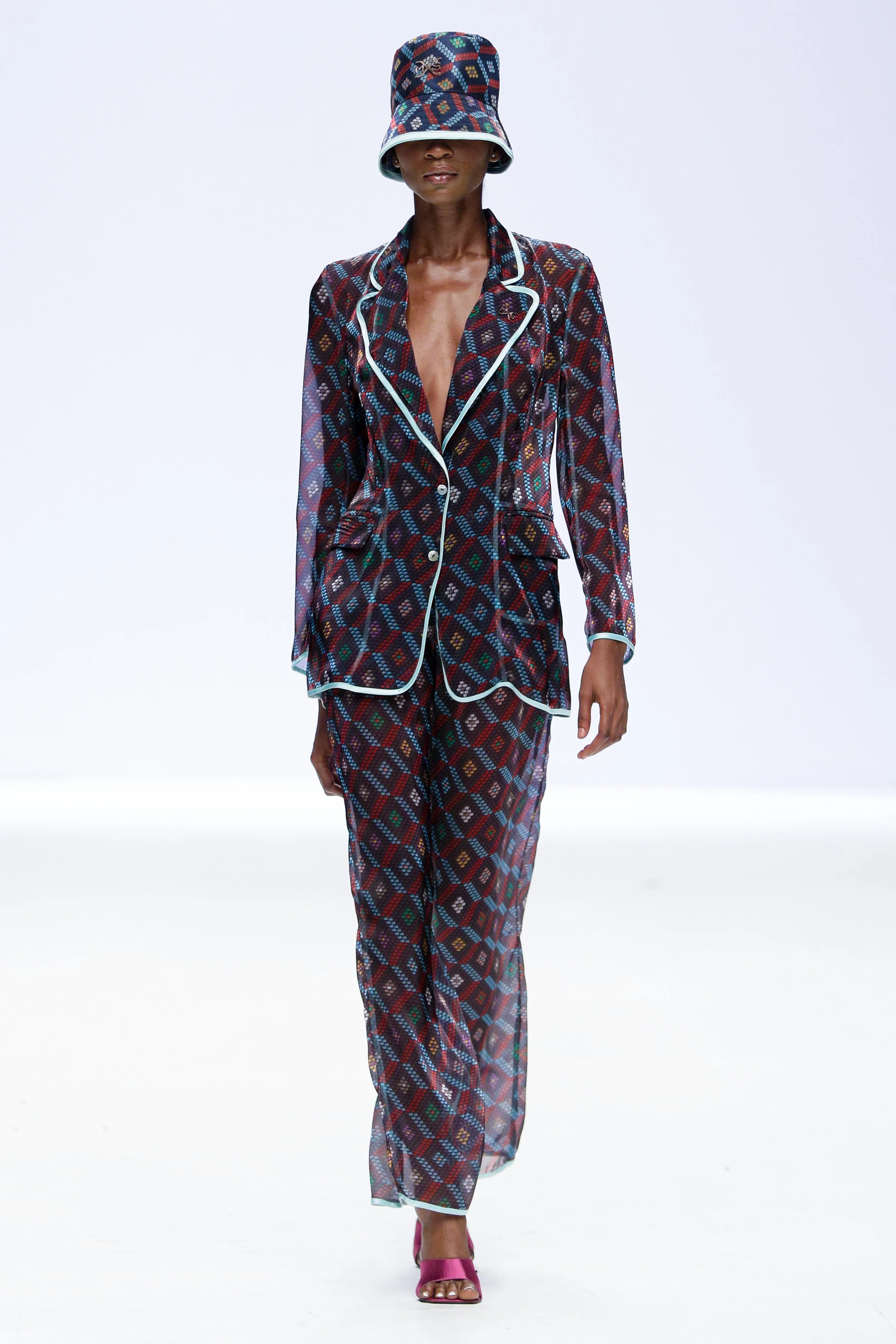 22_SDR_LFW-203.jpg