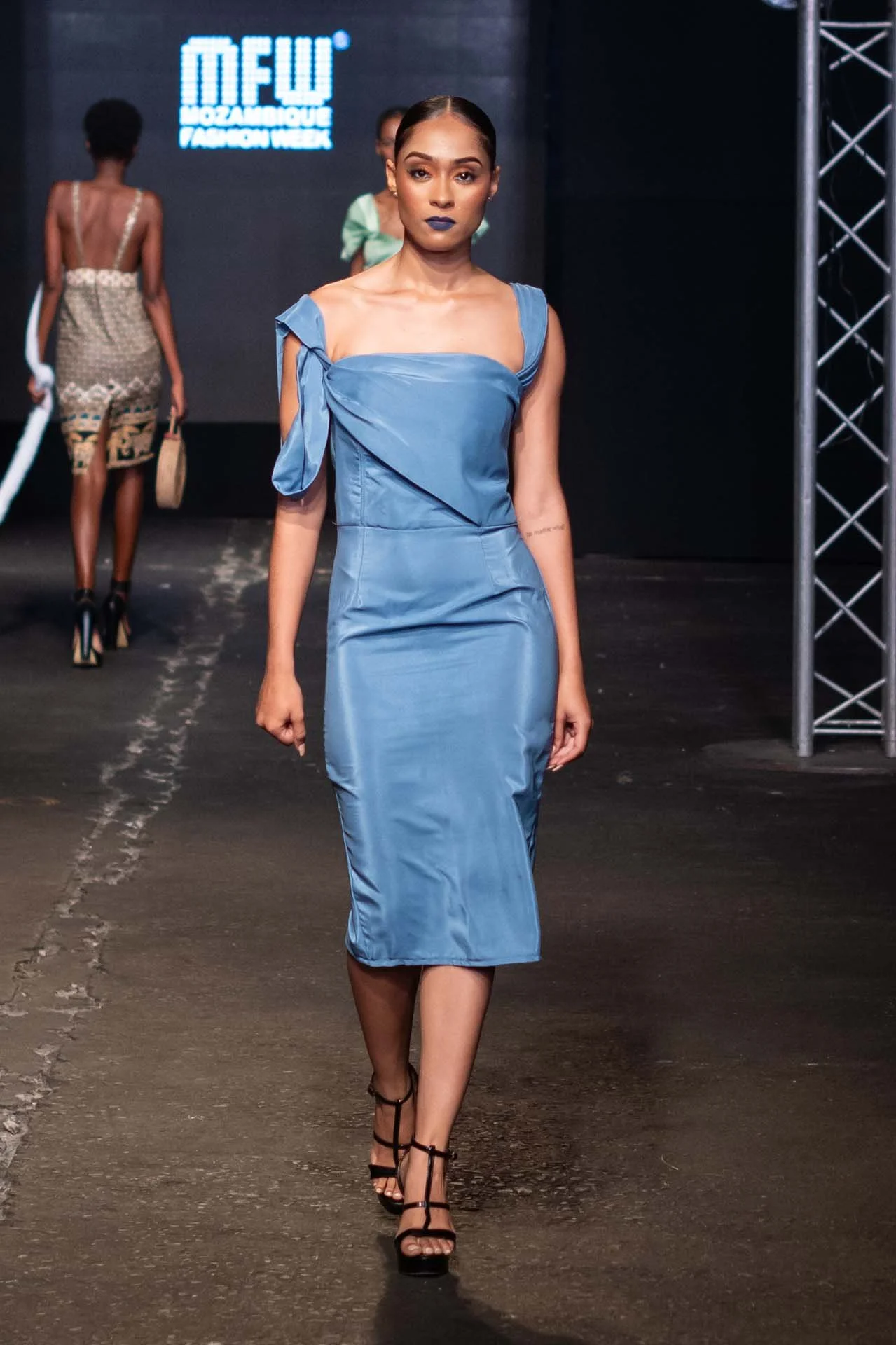 MFW_2023_Tsakafashion-10.jpg
