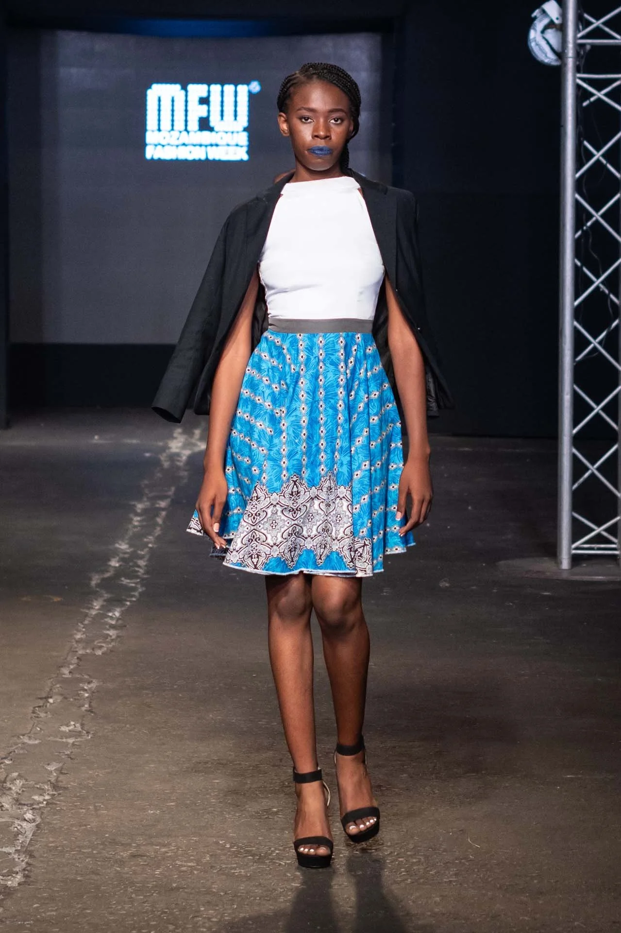 MFW_2023_Tsakafashion-17.jpg
