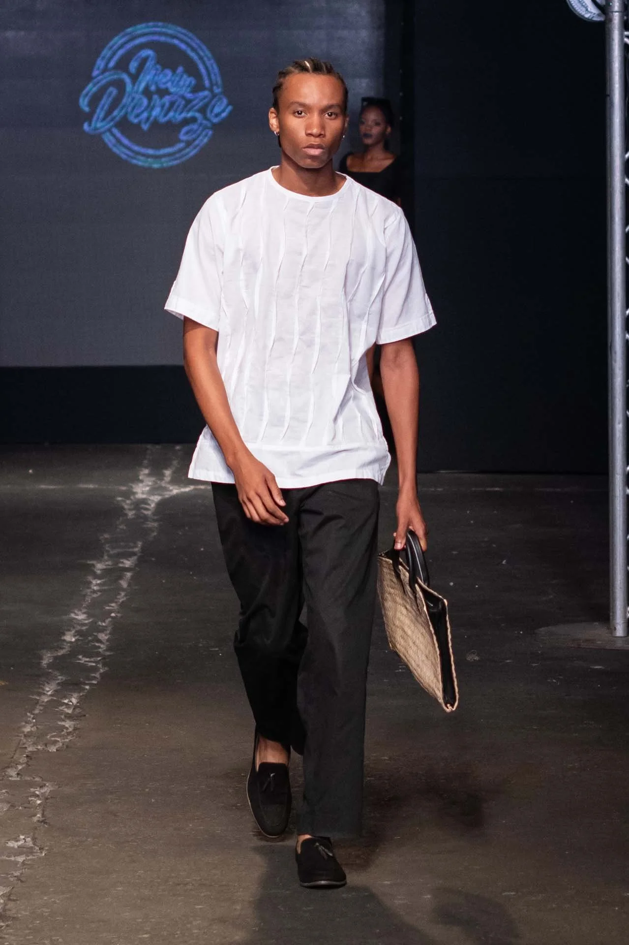 MFW_2023_Tsakafashion-25.jpg