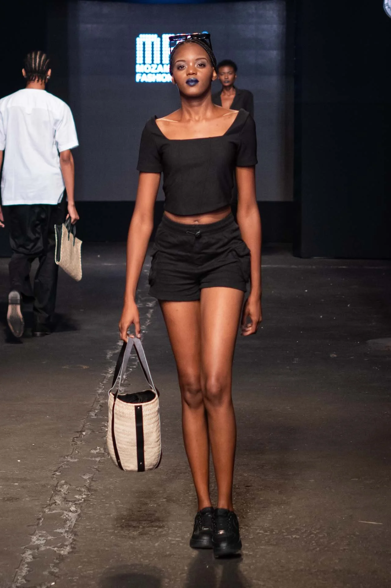 MFW_2023_Tsakafashion-26.jpg