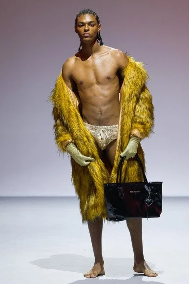 SDR_1339_w387_h580.jpg