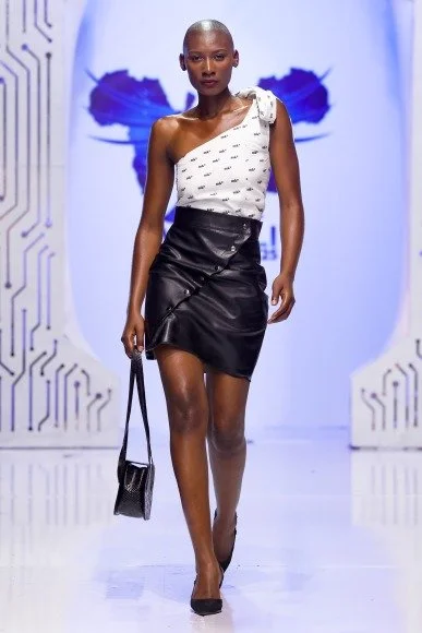 25SFW-SDR-1880_w387_h580.jpg