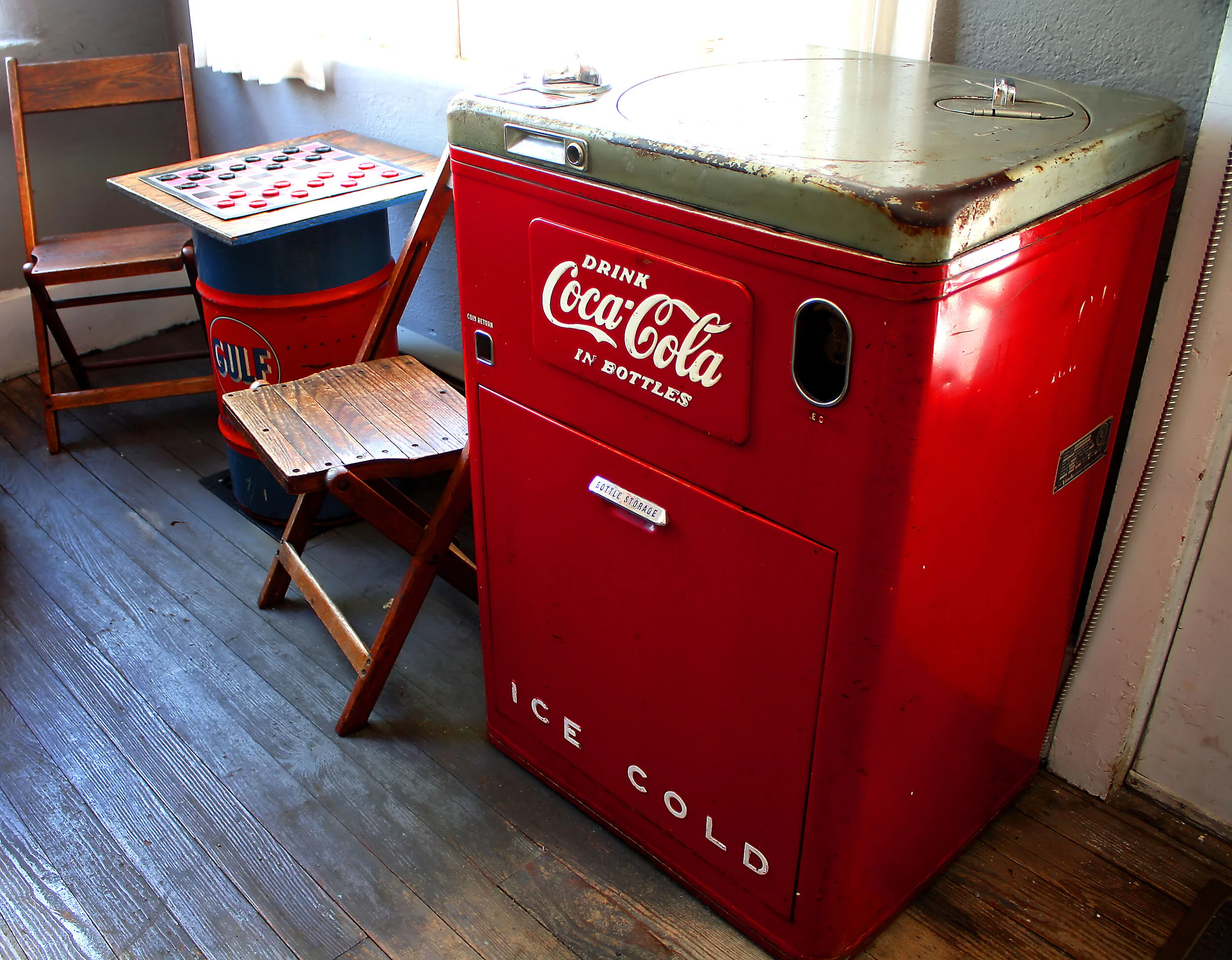 cokemachine.jpg