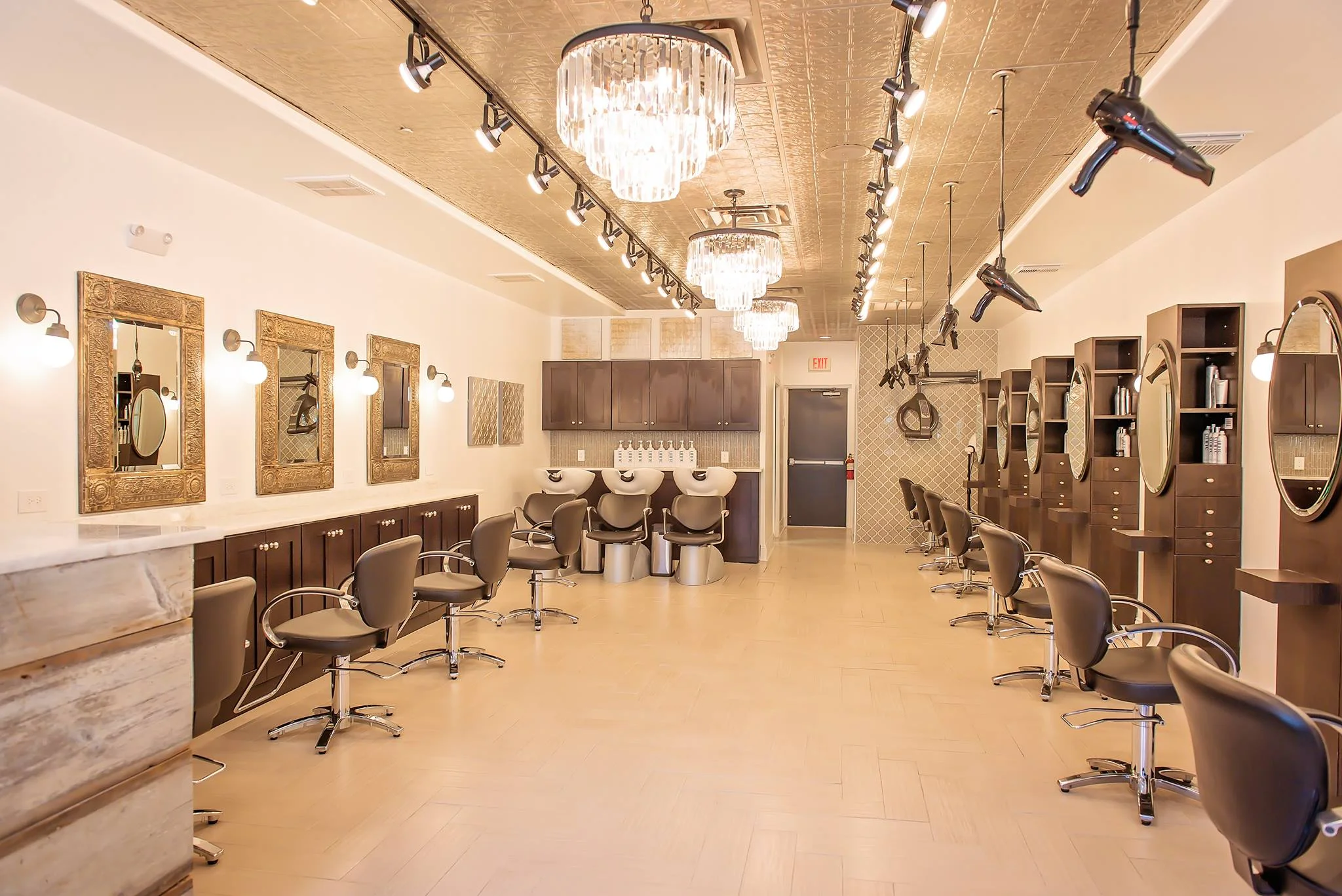 salon7.jpg