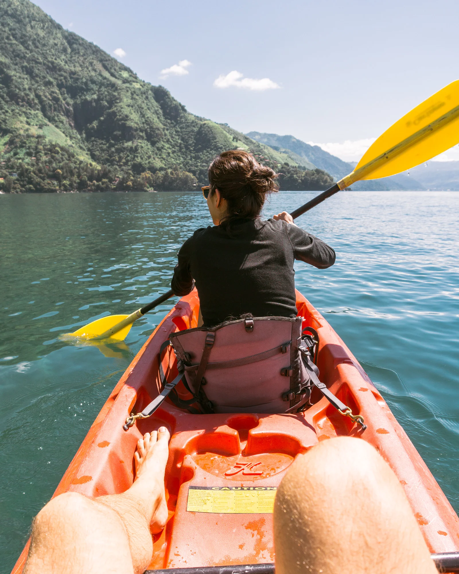 couple kayaking at lake Atitlan