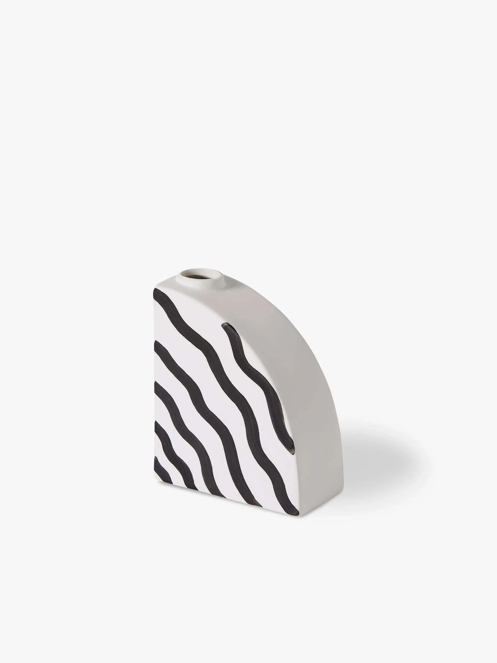 LM home wavy pattern ceramic vase black and white