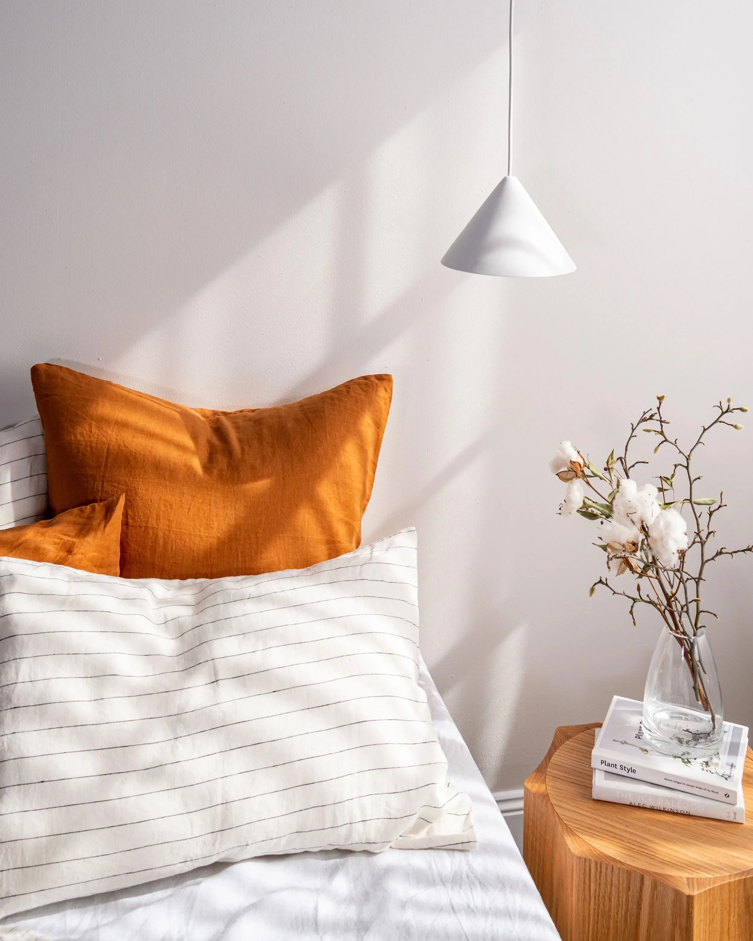 anacastudio_Max+table_Bedside.jpg