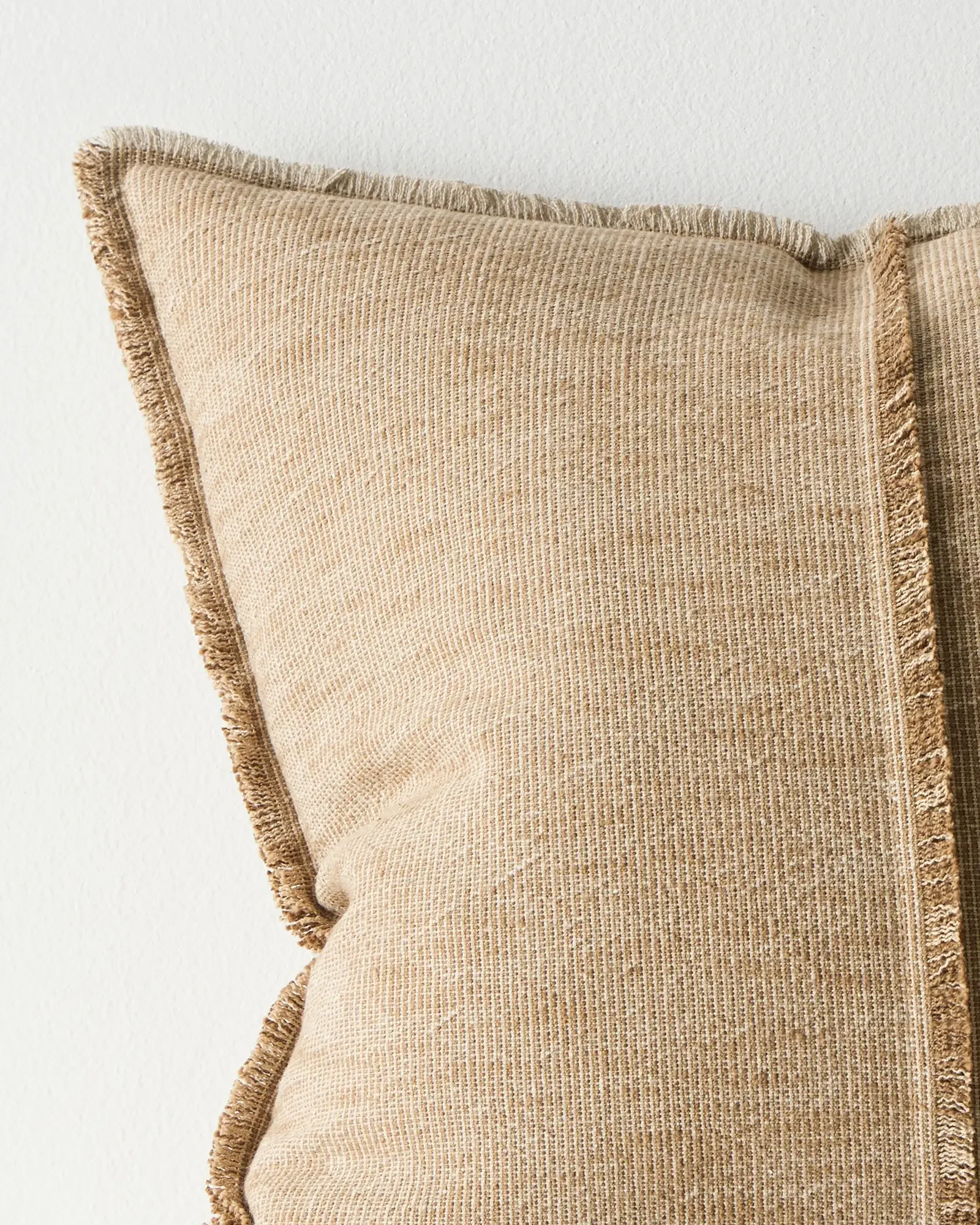 recnDohbVOPG01gVT_ADELA-50x50-DESERT-Closeup.webp