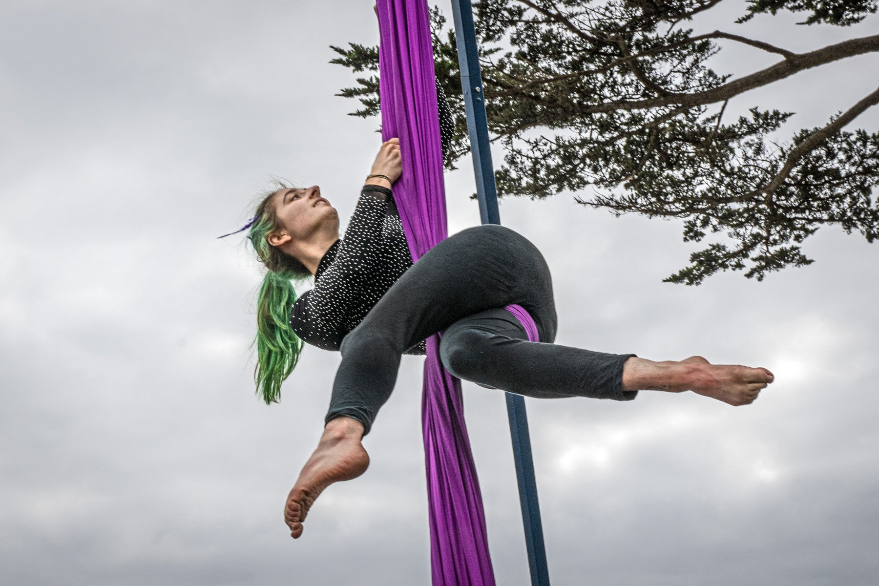 _WCB2806 Open Streets Oct 2022- Rope acrobatics.jpg