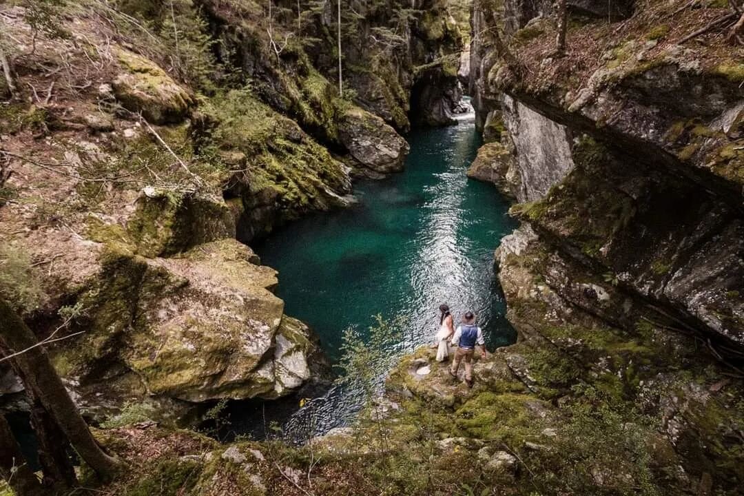 A couple of favourites from a beautiful elopement on the Greenstone Track, Glenorchy. 

#elopement #elopementphotographer #greenstonetrack #newzealand #nzweddingphotographer