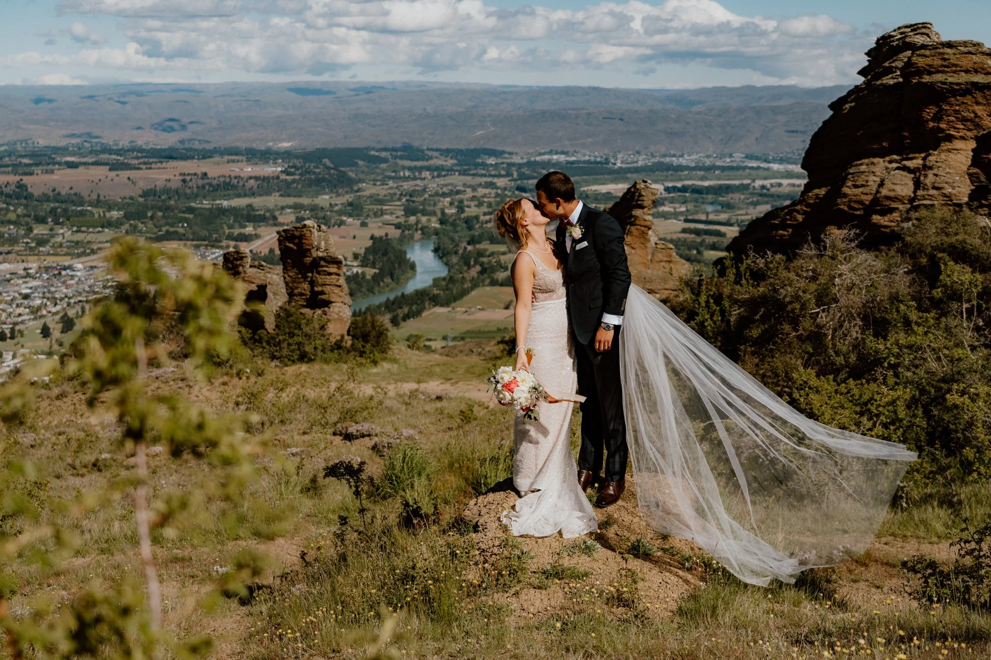 Annaliese + Hamish Low Res - Ray Tiddy 233.jpg
