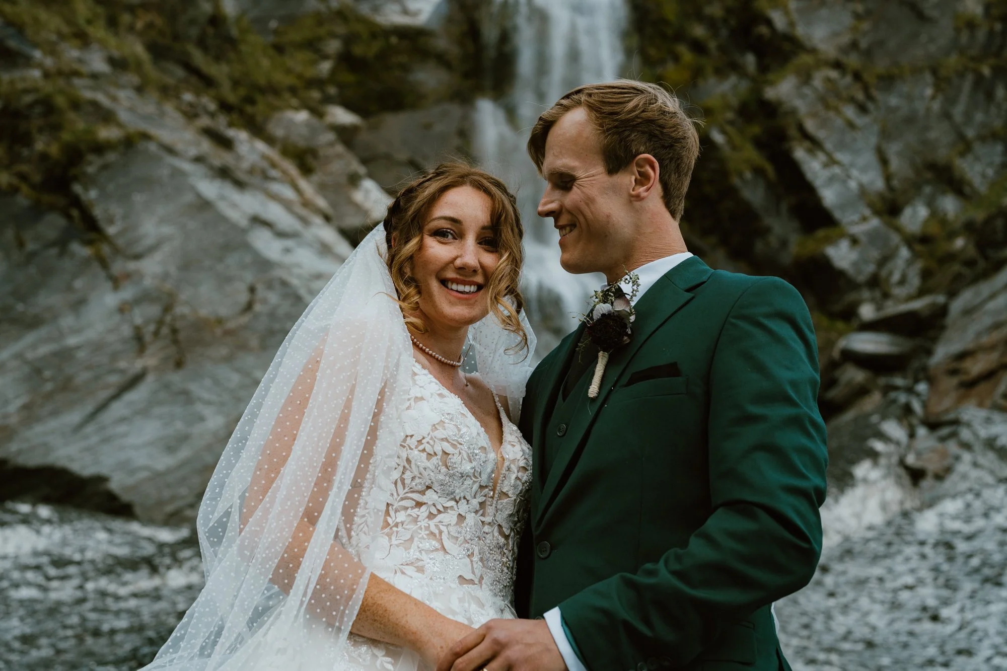 Hannah + Chris Socials Quality - Ray Tiddy 150.jpg