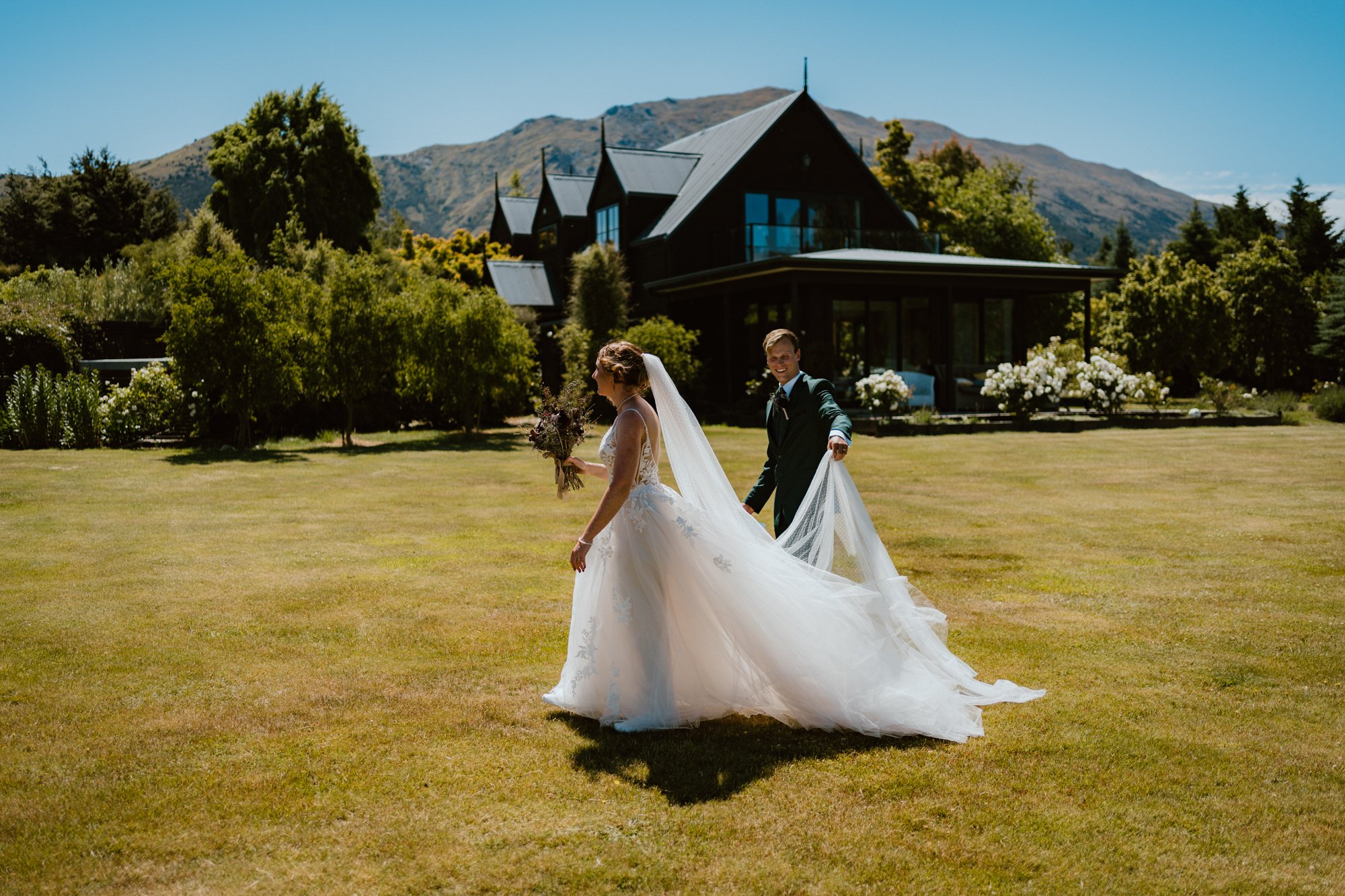 Hannah + Chris Socials Quality - Ray Tiddy 58.jpg