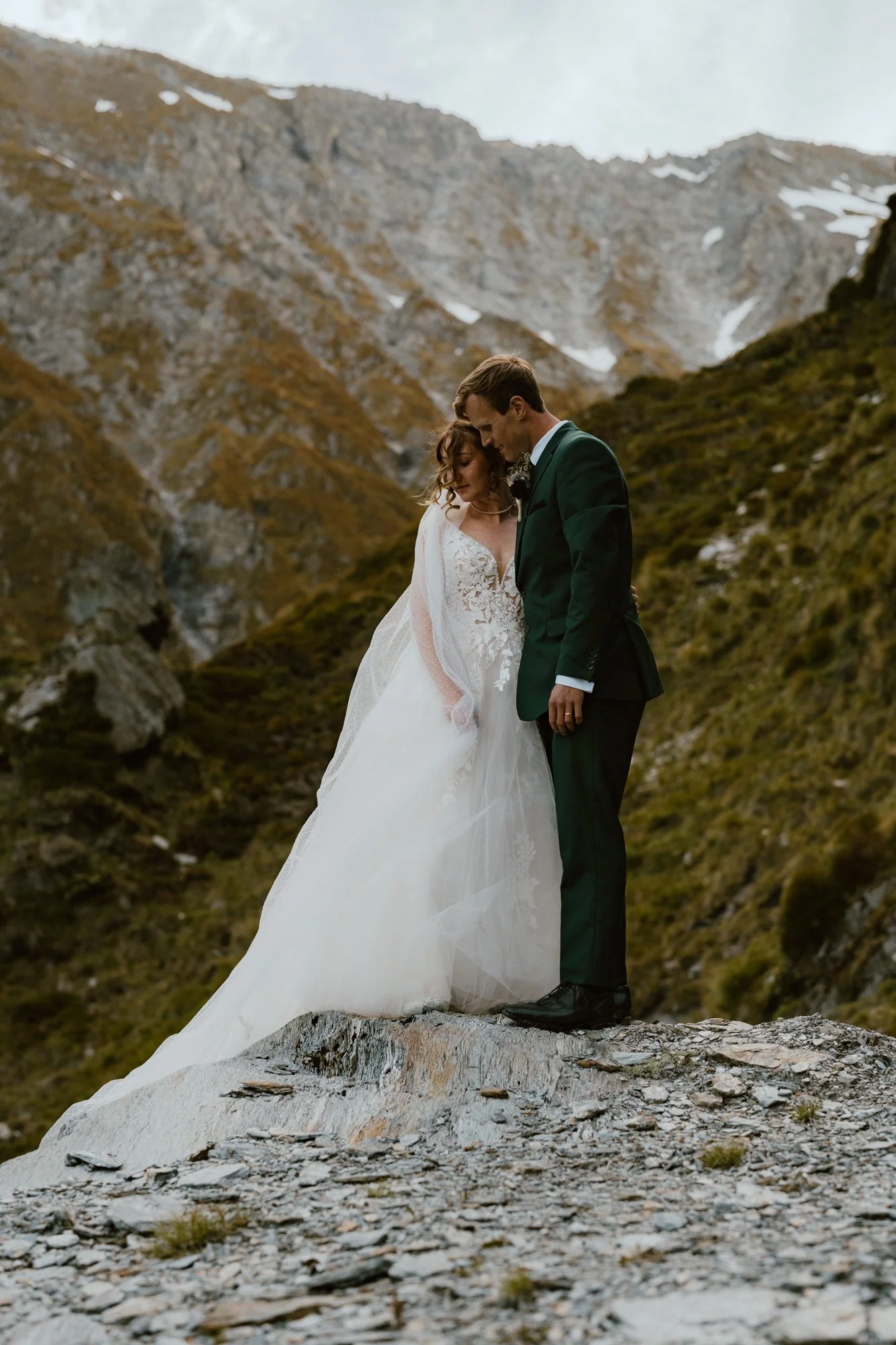 Hannah + Chris Socials Quality - Ray Tiddy 162.jpg