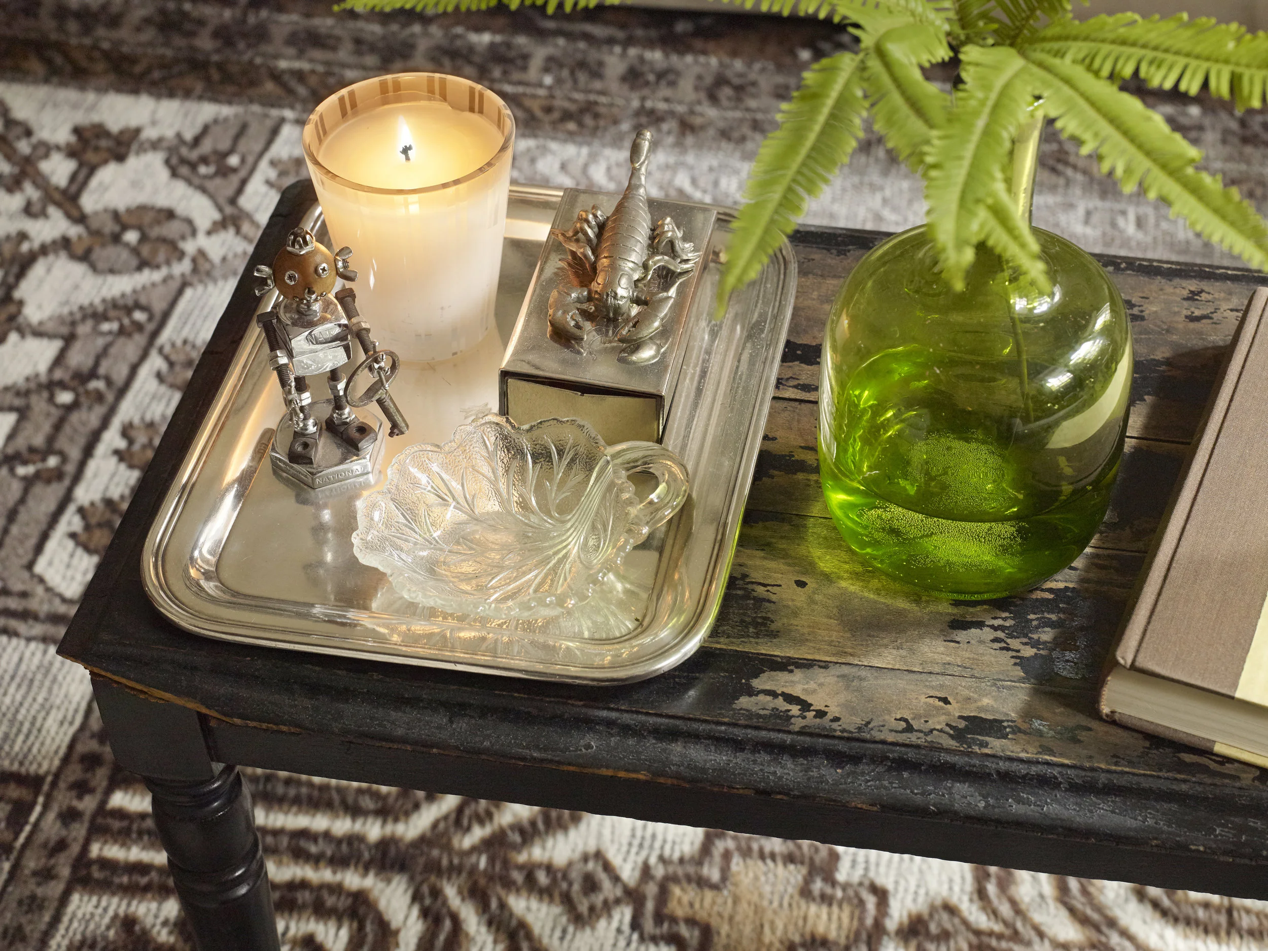 LivingRm5 candle.jpg