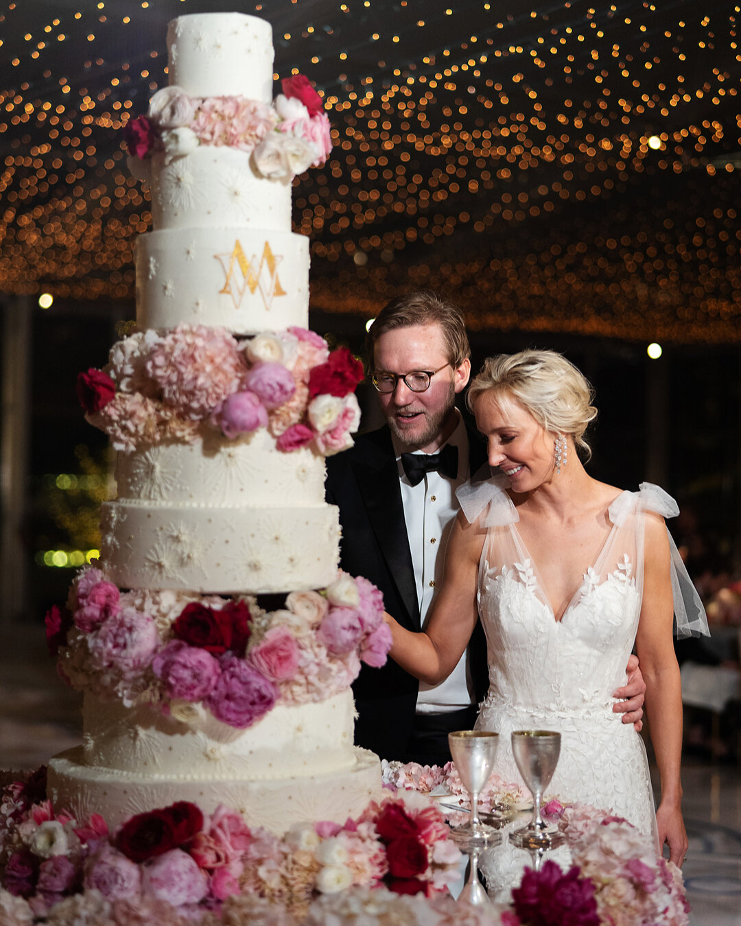 This cake by Panini!​​​​​​​​ 🙌🏻
​​​​​​​​
Wedding planner: @kirstinroseevents​​​​​​​​​​​​​​​​
Photographer: @sarahkatephoto ​​​​​​​​
Videographer: @candlelightfilms ​​​​​​​​
Floral Design: @grodesigns ​​​​​​​​
Paper Goods: @ellishilldallas​​​​​​​​​​