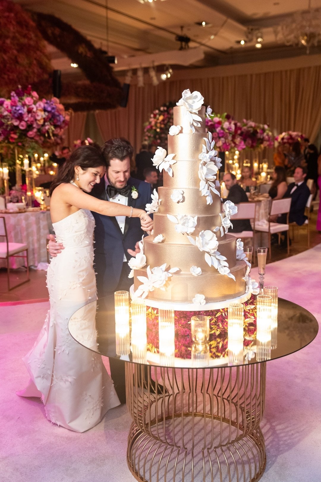 This CAKE! It complemented the reception perfectly. Fancy Cakes by Lauren - you are literally always the icing on top. 

Planning @kirstinroseevents
Event Design + Floral @jacksondurhamevents
Paper Goods @paradisedesignco
Calligraphy @tarajonescallig