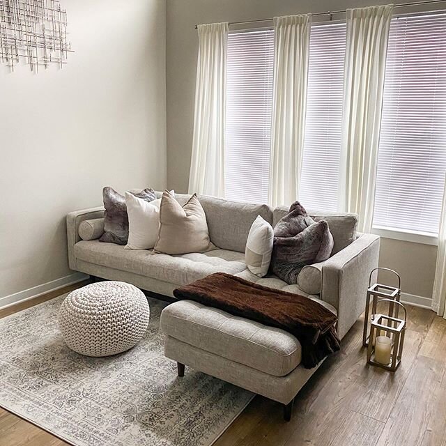 Thank you everyone for helping me decide practically everything lol my living room is done y&rsquo;all 🤎🙏🏽 I pray that you all have a safe place to retreat to during these uncertain times. 
#ourarticle #target #home #interiordesign #couch #livingr
