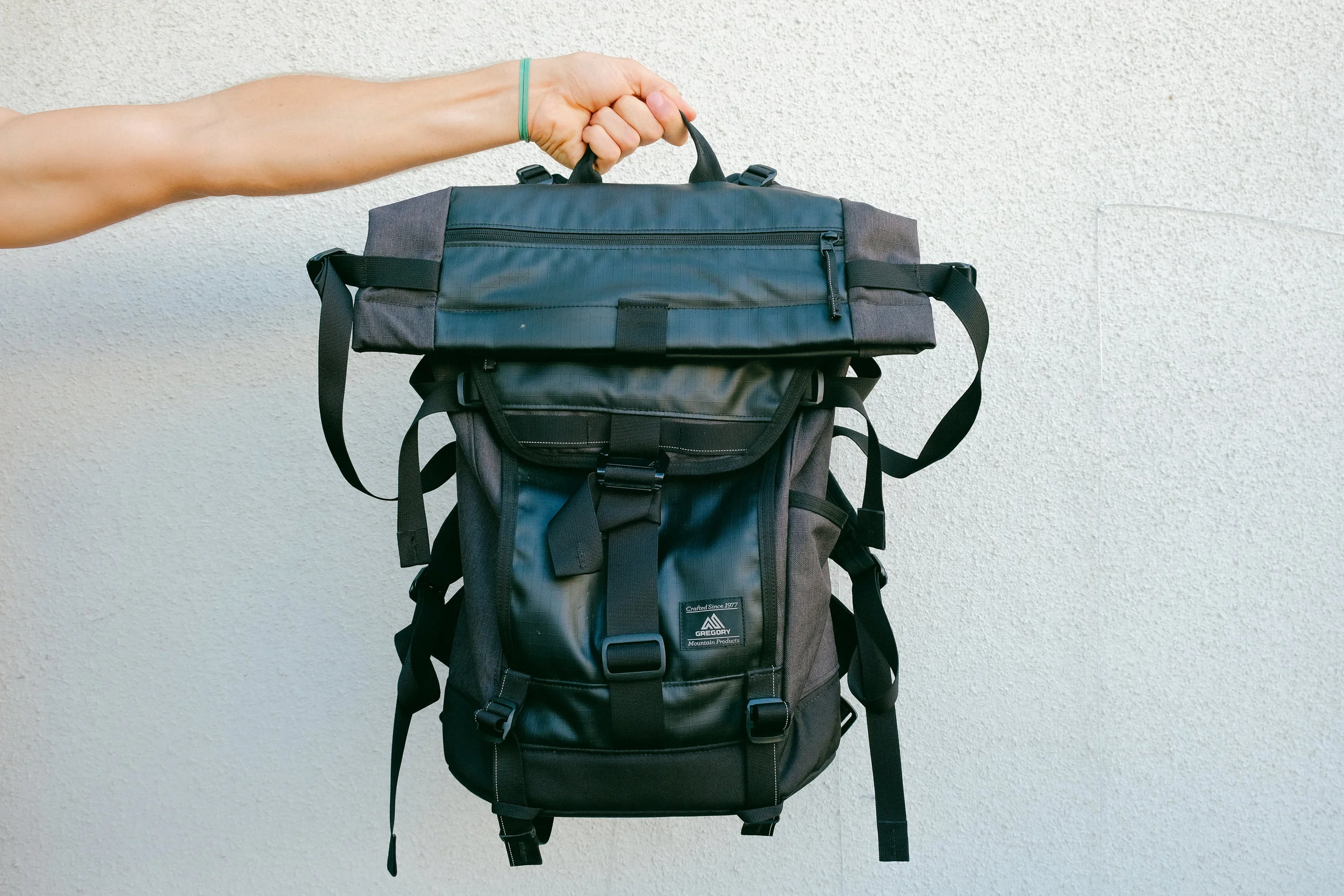 purse backpack laptop