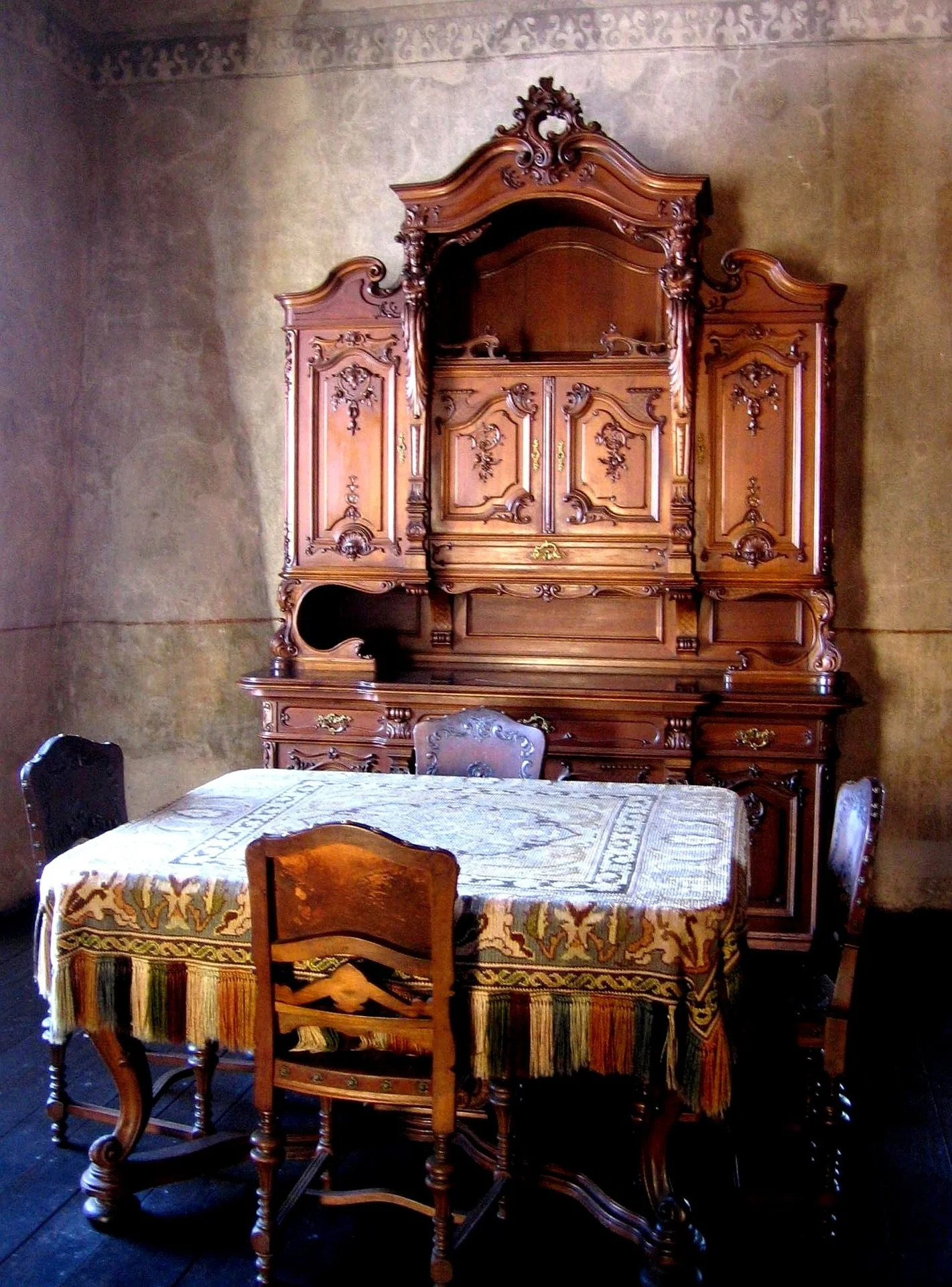 furniture-1234316_1920.jpg