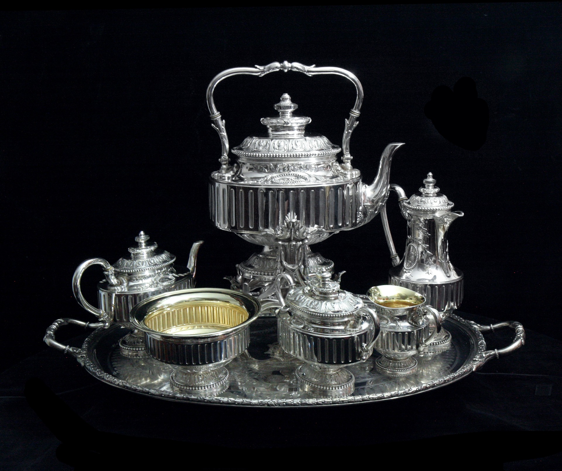 sterling-silver-tableware-1787459_1920.jpg