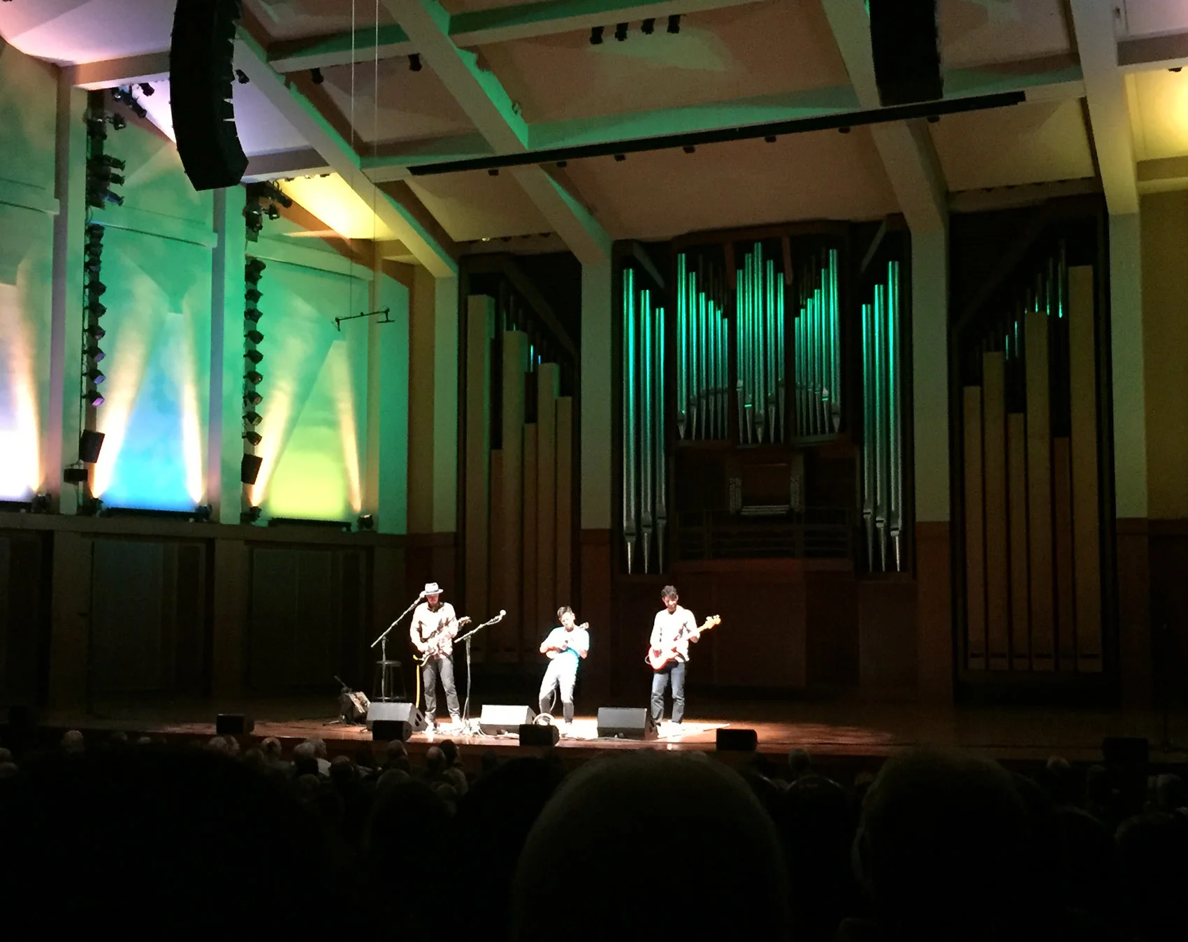 Jake Shimabukuro.jpg