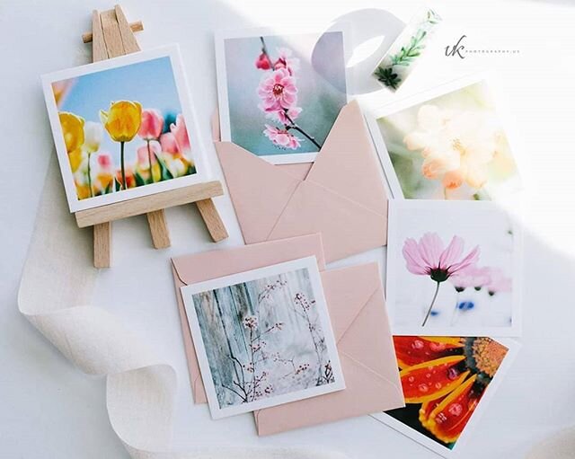 Mini square flower photos (photography by me 😉) ,perfect for display on your work desk, in wallets, or you can use as a gift tag!! Please DM me if you are interested. I will post it on my etsy shop soon 🌷🌳🌺☘🌴 #minicard#gifttags#fortcollinsphotog