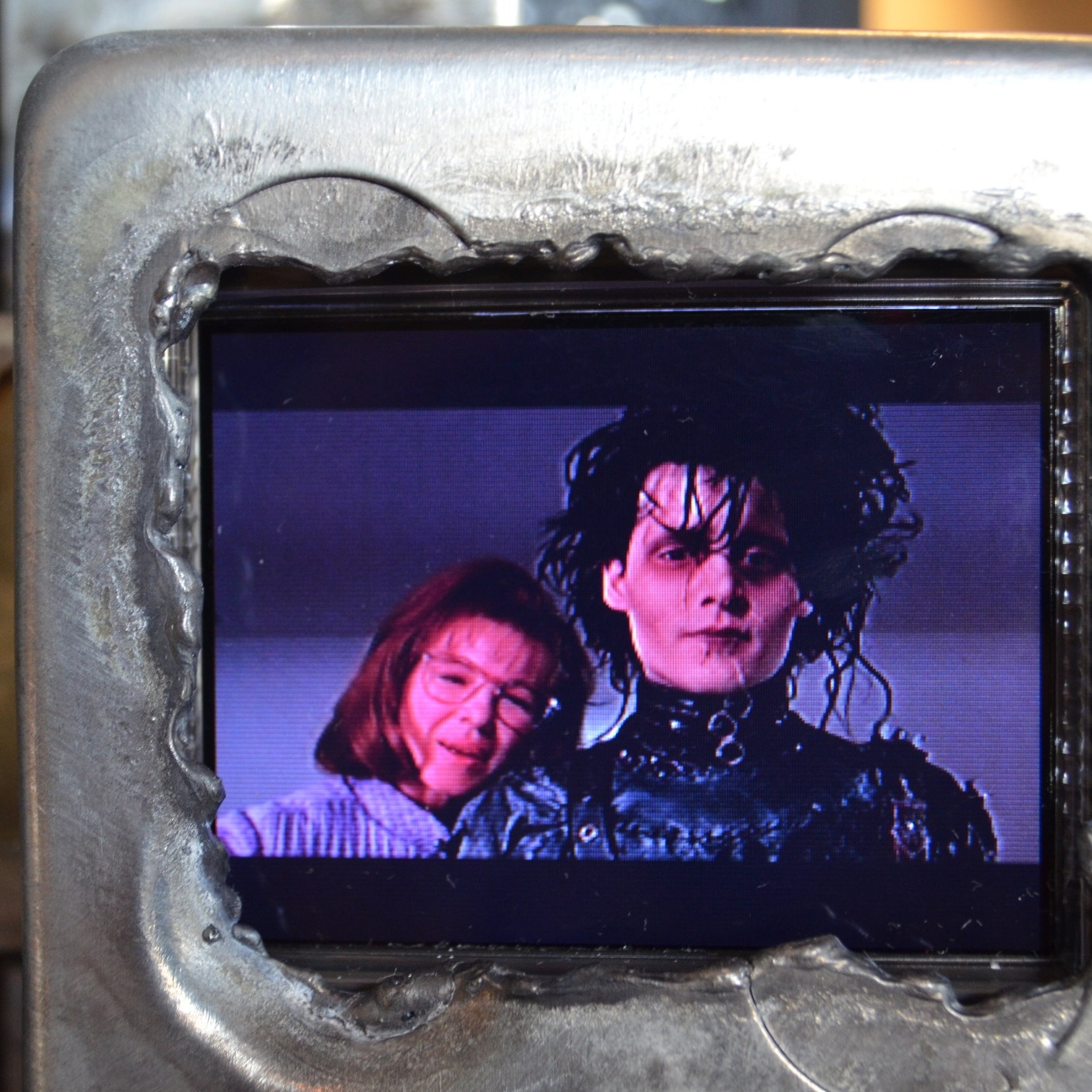 Roger-Edward-Belveal-scissorhands-icon-art.jpg