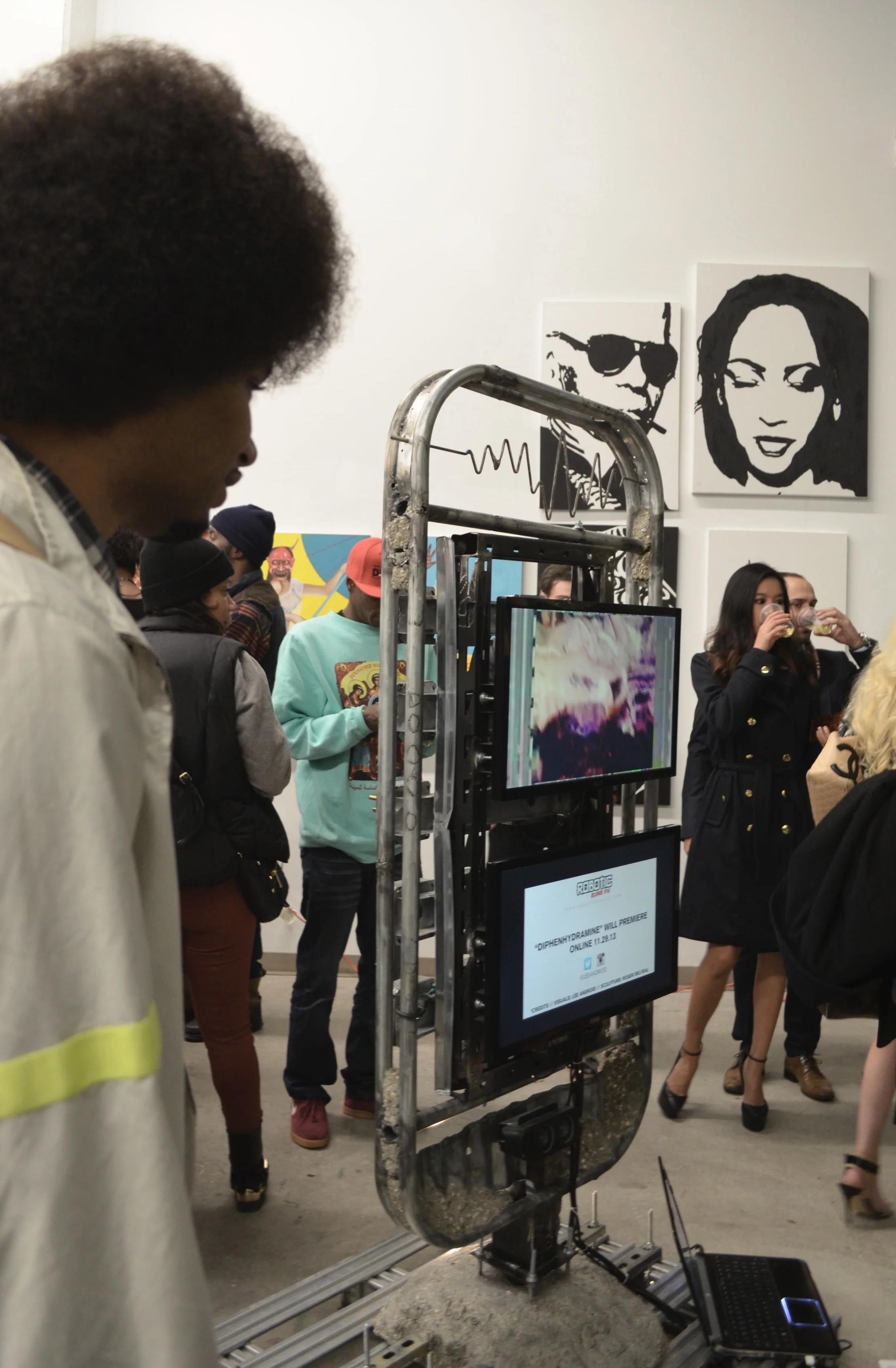 Blow-up-gliche-art-belveal-gallery.jpg