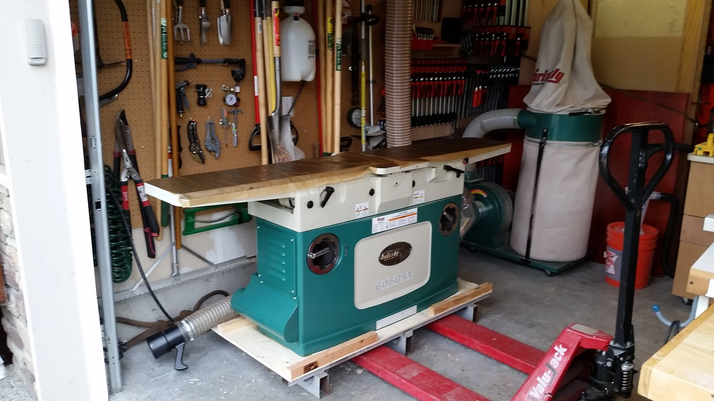 That's what you call a SLIGHT jointer upgrade.
