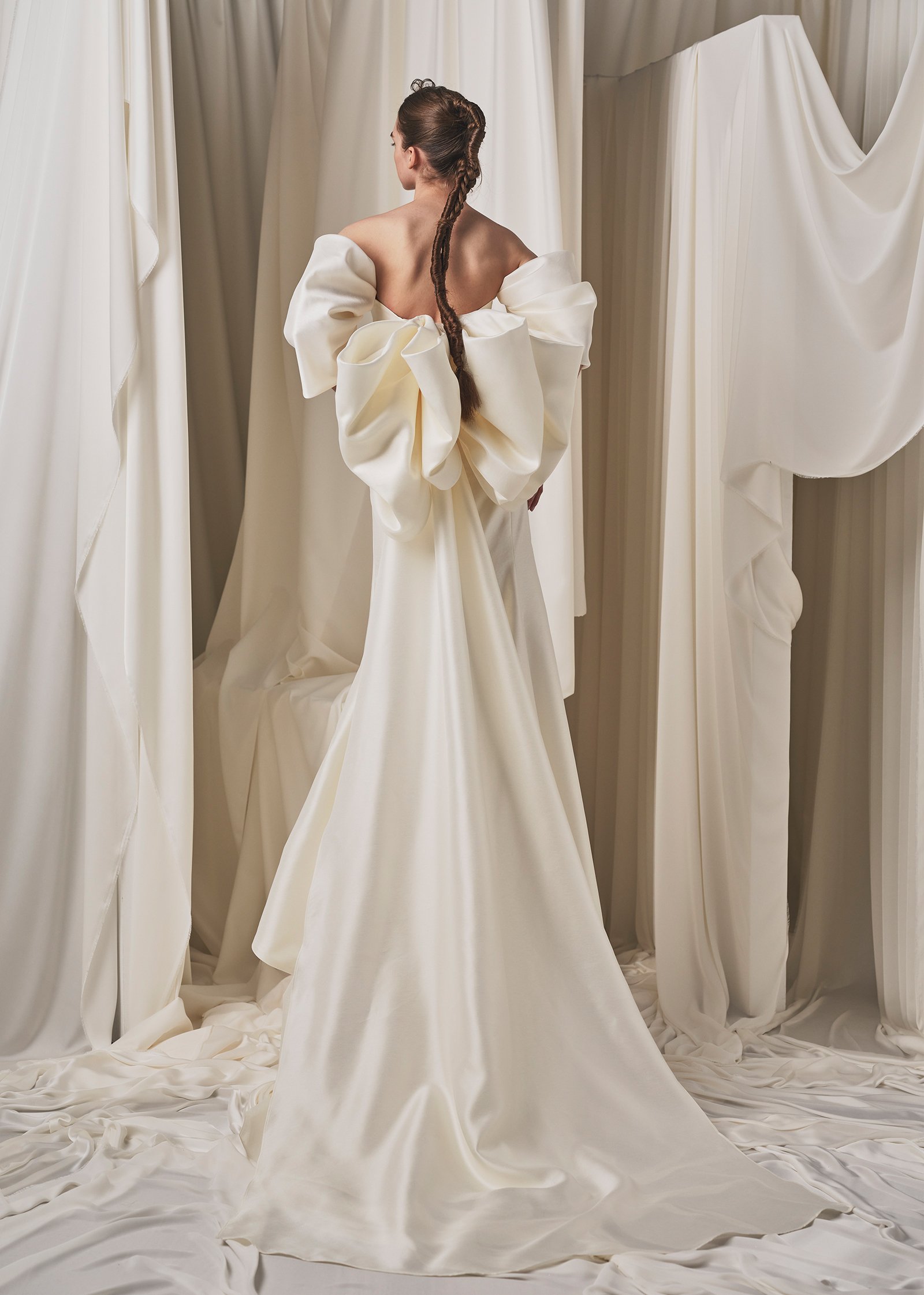 STB0010_Offwhite_Image_ロゴなし.jpg