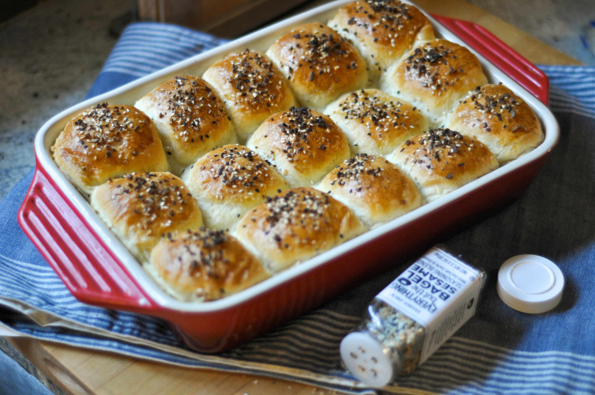 Everything Bagel Dinner Rolls Recipe 